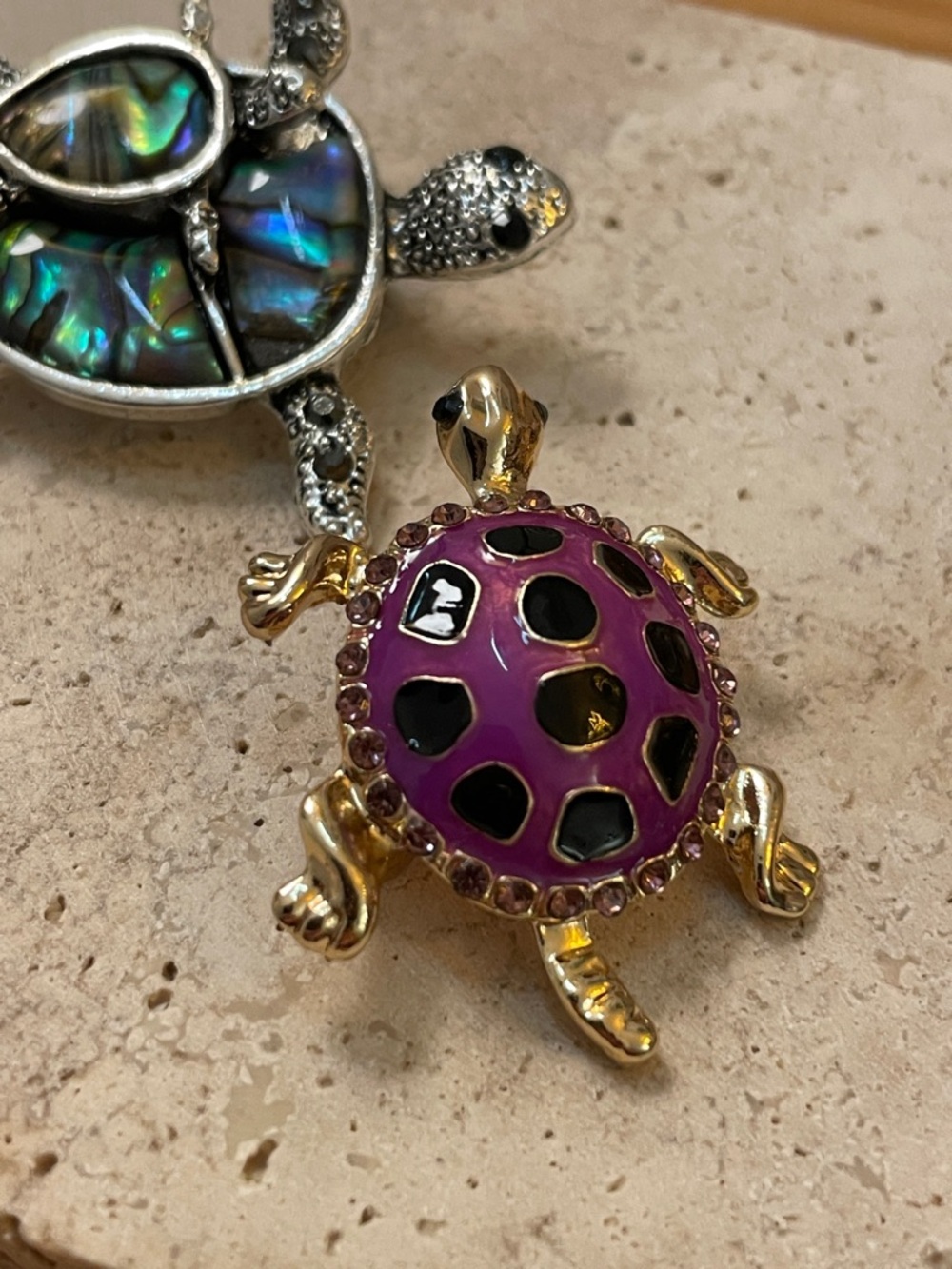 Turtle Brooch Set Abalone Shell & Pink Enamel Gold Tone Animal Pins Bundle - Picture 2 of 5